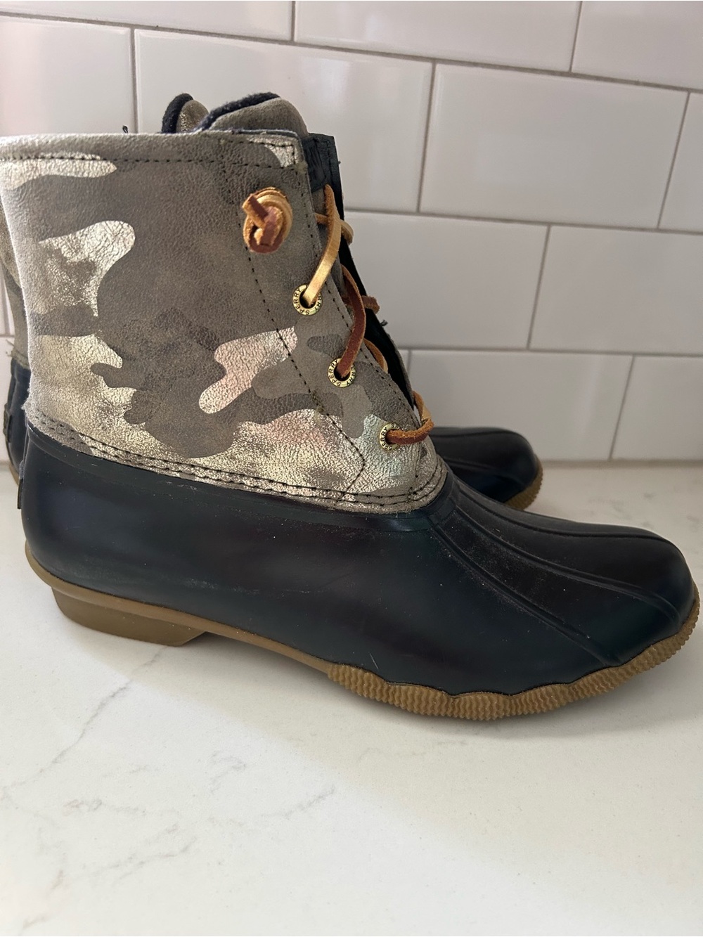 Sperry boots GUC